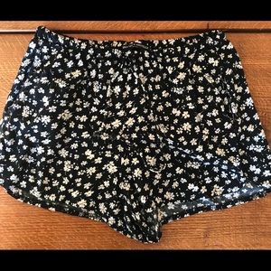 Brandy Melville floral shorts with pockets
